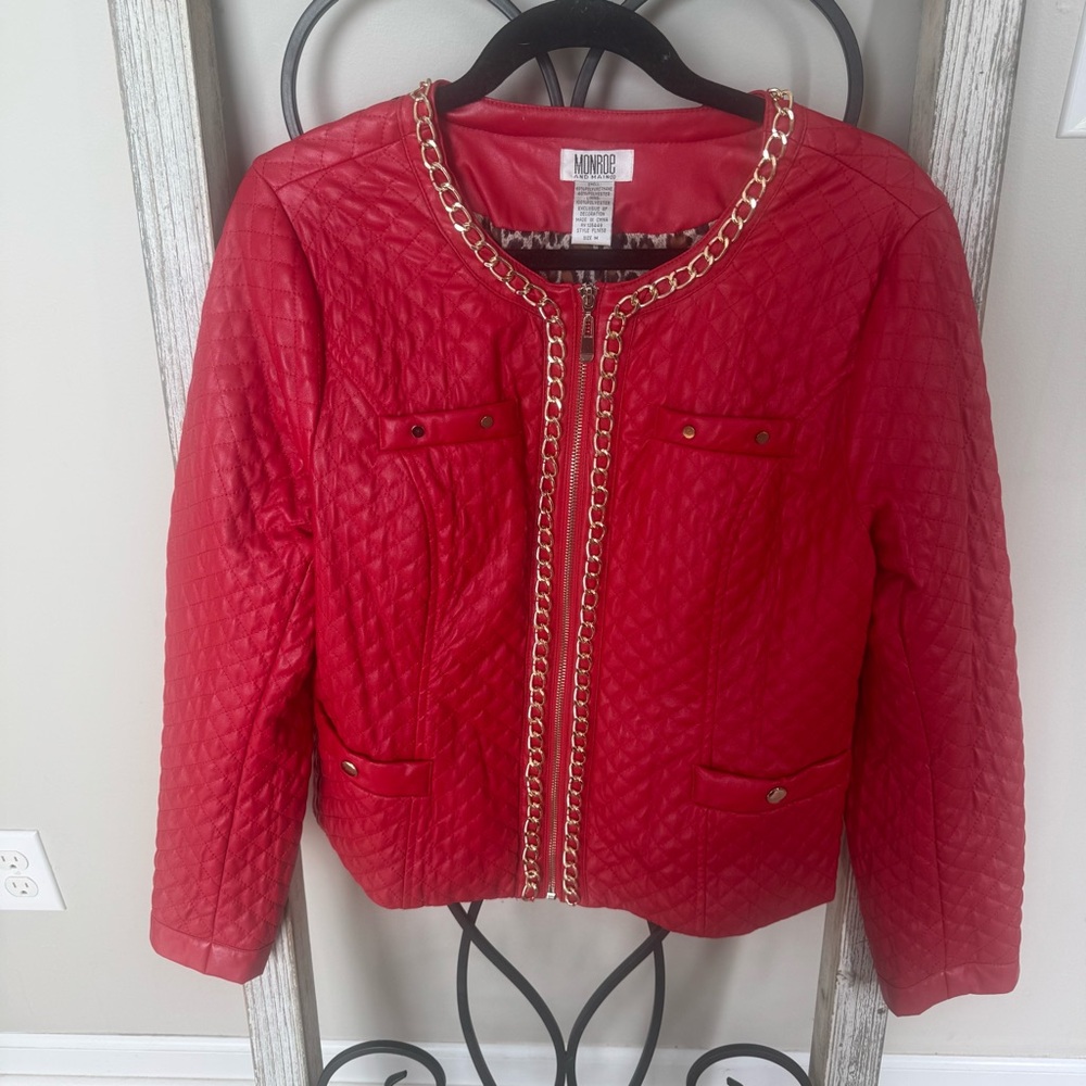 Monroe & Main Red Quilted Faux Leather Jacket with Gold Chain Detail Sz Medium